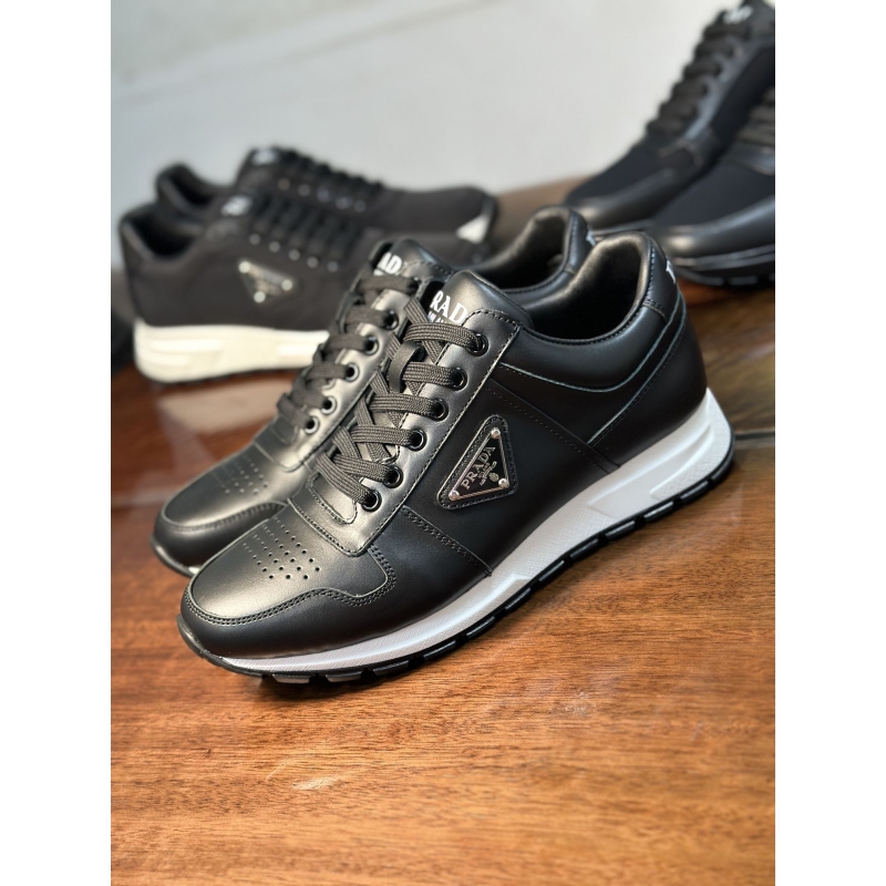 Pra*a casual shoes